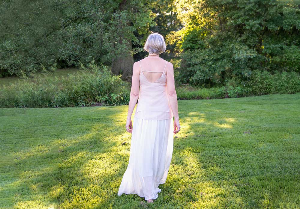 liz-walking-away
